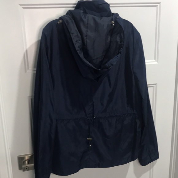 Ajdustable waist lightweight jacket - Picture 5 of 6